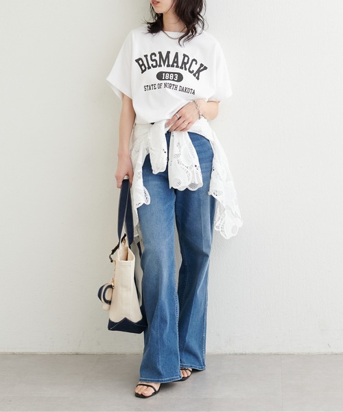 LARUTA(ラルータ)の「【LARUTA】バックスリットプリントロゴT(Tシャツ/カットソー・レディース・スミクロ/ベージュ/オフホワイト・FREE)」の6枚目の写真