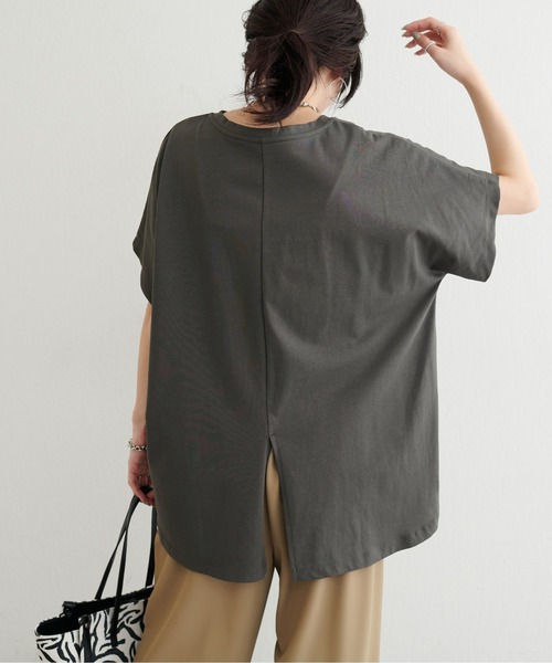 LARUTA(ラルータ)の「【LARUTA】バックスリットプリントロゴT(Tシャツ/カットソー・レディース・スミクロ/ベージュ/オフホワイト・FREE)」の12枚目の写真