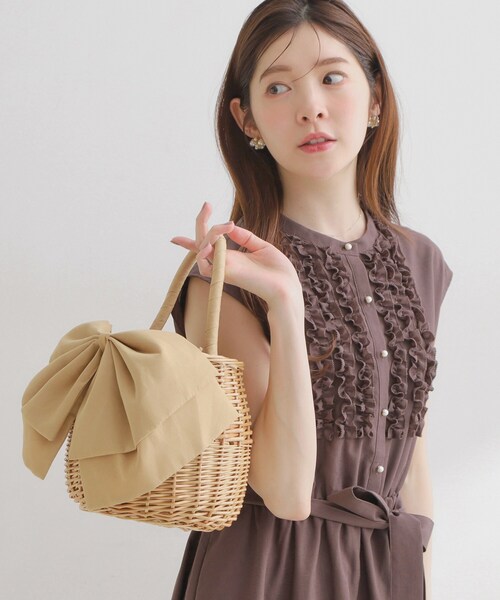 couture brooch（クチュールブローチ）の「BIGリボン付きラタンバッグ（ハンドバッグ・レディース・ブラック/キャメル・00）」の5枚目の写真