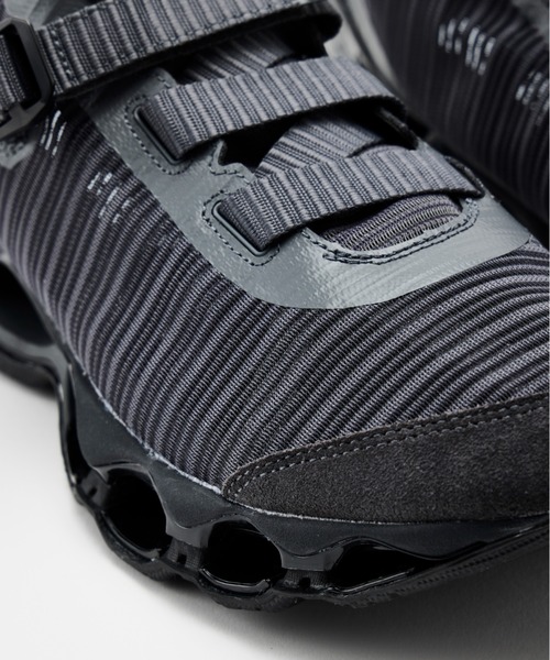 MIZUNO(ミズノ )の「WAVE PROPHECY STRAP 2 D1GA260301(スニーカー・メンズ・グレー・29.0cm/28.5cm/28.0cm/27.5cm/27.0cm/26.5cm/26.0cm/25.5cm/25.0cm/24.5cm/24.0cm/23.5cm/23.0cm)」の11枚目の写真