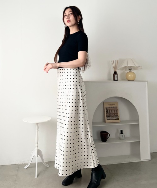 LOVALOT(ラバロット)の「クルーネック 半袖リブニット(Tシャツ/カットソー・レディース・ブラック/グリーン/ホワイト・FREE)」の21枚目の写真