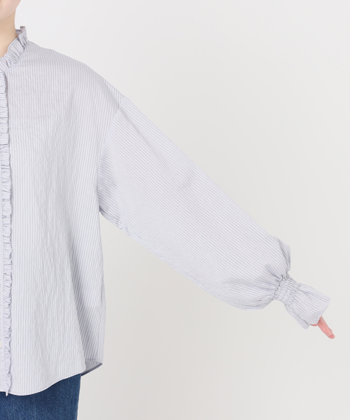B.C STOCK（ベーセーストック）の「《追加》【WEB限定】ウォッシャブル / フロントフリルブラウス（シャツ/ブラウス・レディース・ベージュ/サックスブルー/ホワイト・FREE）」の4枚目の写真