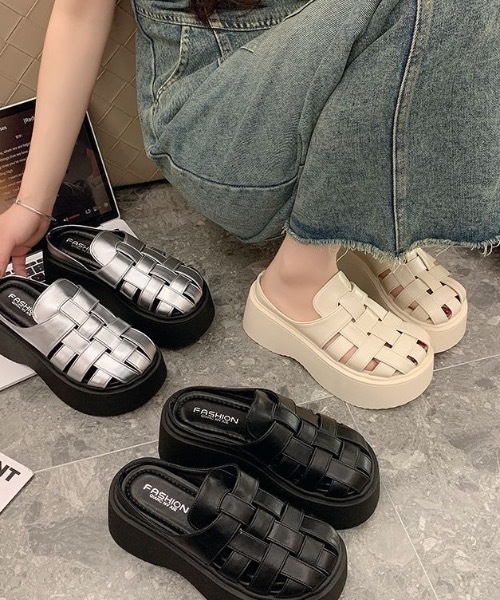 Teem Store（チームストア）の「【トレンド】厚底グラディエーターサンダル 　身長盛れ　カジュアル（サンダル・レディース・シルバー/ブラック/アイボリー・L/M）」の7枚目の写真