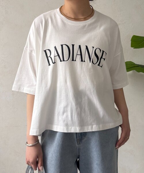 Jena espace merveilleux(ジェナ エスパスメルヴェイユ)の「ロゴシルケットカットソー(Tシャツ/カットソー・レディース・グレー/オフホワイト/ブラック・FREE)」の1枚目の写真