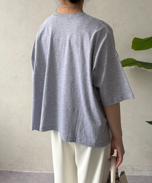 Jena espace merveilleux(ジェナ エスパスメルヴェイユ)の「ロゴシルケットカットソー(Tシャツ/カットソー・レディース・グレー/オフホワイト/ブラック・FREE)」の7枚目の写真