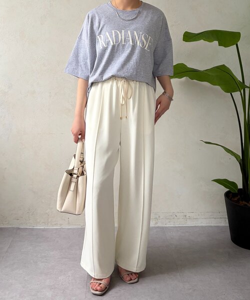 Jena espace merveilleux(ジェナ エスパスメルヴェイユ)の「ロゴシルケットカットソー(Tシャツ/カットソー・レディース・グレー/オフホワイト/ブラック・FREE)」の10枚目の写真