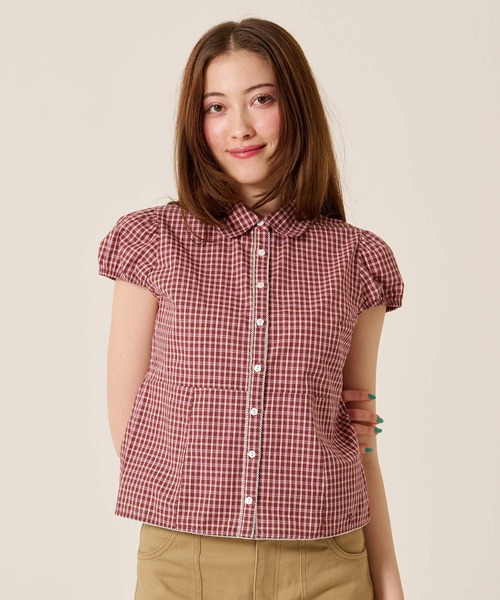 TINA：JOJUN（ティーナジョジュン）の「フラワーボタン コンパクト チェック ブラウス TINA：JOJUN（シャツ/ブラウス・レディース・ブルー/レッド・M）」の4枚目の写真