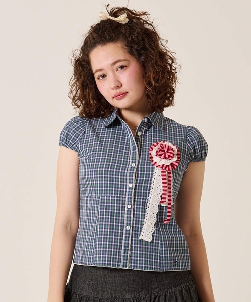 TINA：JOJUN（ティーナジョジュン）の「フラワーボタン コンパクト チェック ブラウス TINA：JOJUN（シャツ/ブラウス・レディース・ブルー/レッド・M）」の12枚目の写真
