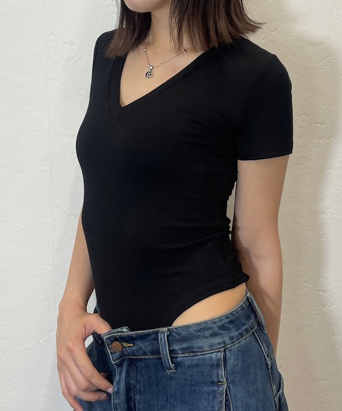 ロマロのブラック Vネック半袖ウェア セール】Vネック ボディースーツ半袖トップス（Tシャツ/カットソー