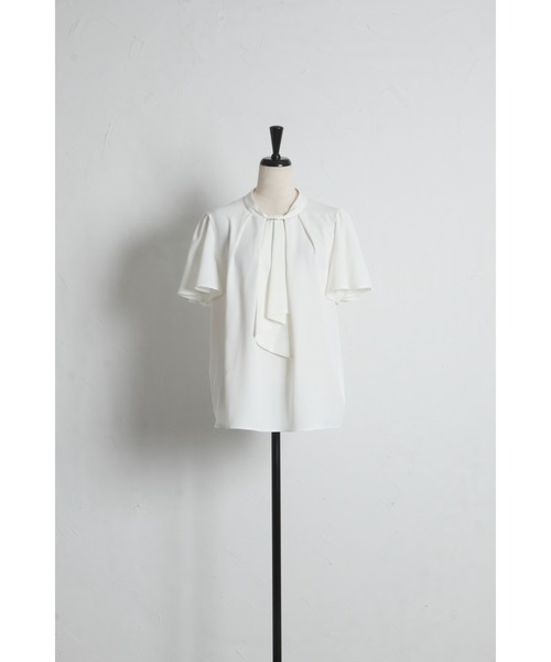 tocco closet(トッコ クローゼット)の「ゴールドバー付ボウタイブラウス(シャツ/ブラウス・レディース・オフホワイト/グレー・M)」の11枚目の写真