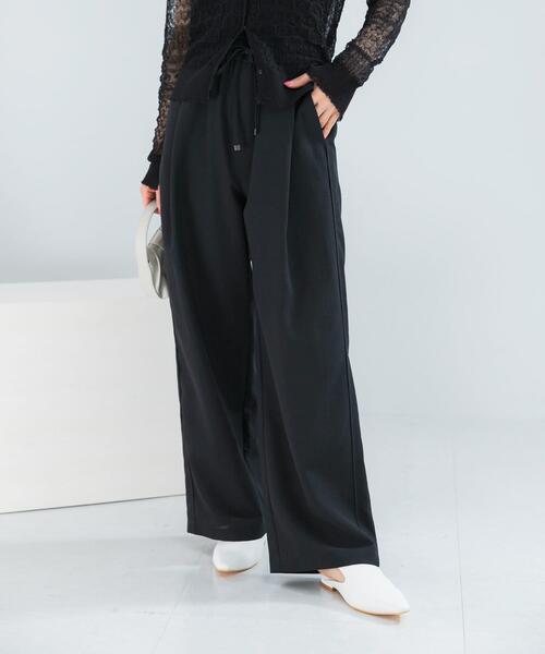 URBAN RESEARCH ROSSO WOMEN(アーバンリサーチ ロッソ)の「『UR TECH DRYLUXE』 イージードロストパンツ(その他パンツ・レディース・ネイビー/モカ・36/38)」の7枚目の写真