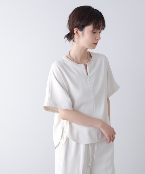 Bou Jeloud(ブージュルード)の「ダブルクロスキーネックブラウス(シャツ/ブラウス・レディース・アイボリー/チャコールグレー/ブルー・38)」の6枚目の写真