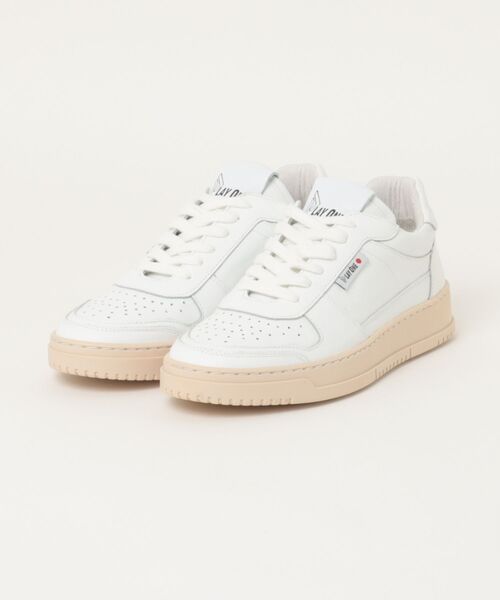 inter-chaussures(インターショシュール)の「【PLAY ONE】ベーシックレザースニーカー (E5030E)(スニーカー・レディース・シルバー/ホワイト/ブラック・36/39/38/37)」の1枚目の写真
