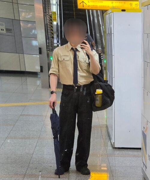 NOUN（ノウン）の「wide coated denim pants (black)（デニムパンツ・メンズ・その他・0/1/2）」の6枚目の写真