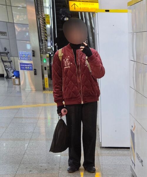 NOUN（ノウン）の「wide coated denim pants (black)（デニムパンツ・メンズ・その他・0/1/2）」の10枚目の写真