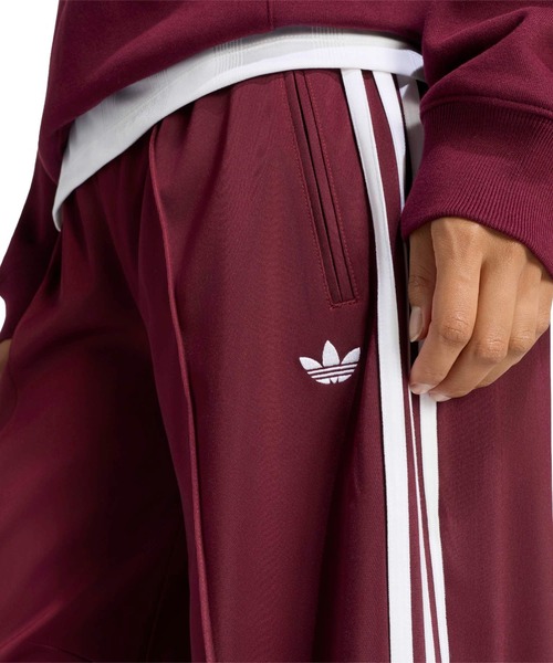 adidas(アディダス)の「adidas FIREBIRD BARREL TRACK PANTS / アディダス ファイヤーバード バレル トラックパンツ(その他パンツ・レディース・バーガンディー・L/M/S)」の3枚目の写真