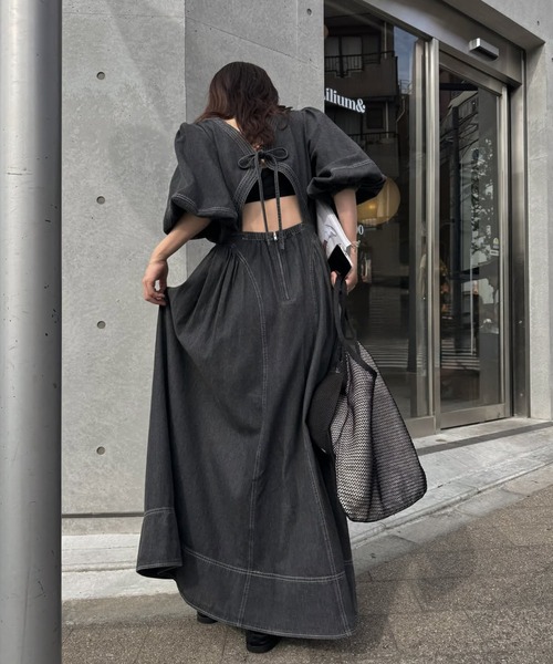 WILLFULLY(ウィルフリー)の「back open switching bicolor stitch denim OP(ワンピース・レディース・ブルー/ブラック・FREE)」の16枚目の写真