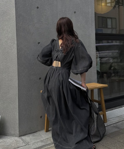 WILLFULLY(ウィルフリー)の「back open switching bicolor stitch denim OP(ワンピース・レディース・ブルー/ブラック・FREE)」の8枚目の写真