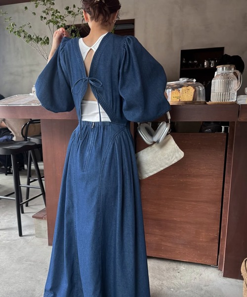 WILLFULLY(ウィルフリー)の「back open switching bicolor stitch denim OP(ワンピース・レディース・ブルー/ブラック・FREE)」の12枚目の写真
