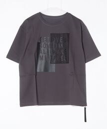 LUGIVA（ルギヴァ）の「【LUGIVA/ルギバ】サイドファスナーロゴTシャツ（Tシャツ/カットソー）」