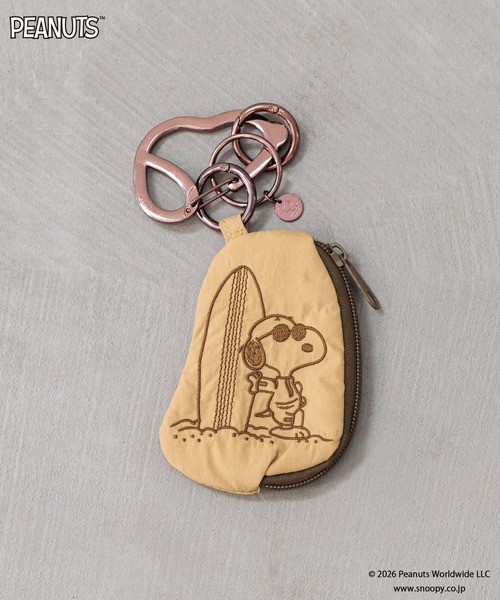 LOWRYS FARM（ローリーズファーム）の「【SNOOPY】カラビナポーチ　660742/GOODS（ポーチ・レディース・ブラック/ベージュ/ピンク・FREE）」の2枚目の写真