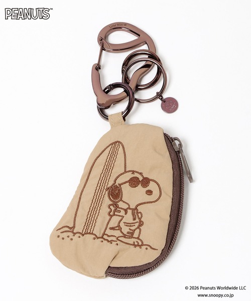 LOWRYS FARM（ローリーズファーム）の「【SNOOPY】カラビナポーチ　660742/GOODS（ポーチ・レディース・ブラック/ベージュ/ピンク・FREE）」の5枚目の写真