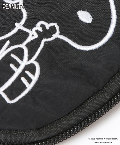 LOWRYS FARM（ローリーズファーム）の「【SNOOPY】カラビナポーチ　660742/GOODS（ポーチ・レディース・ブラック/ベージュ/ピンク・FREE）」の18枚目の写真