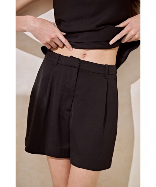 Estella.K(エステラケー)の「Evianna Shorts カルゼショートパンツ(その他パンツ・レディース・ブラック/オフホワイト/サックスブルー・SMALL/MEDIUM)」の13枚目の写真