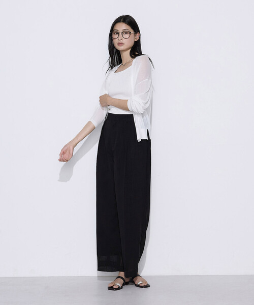 COMME CA(コムサ)の「接触冷感 アンサンブルニット(アンサンブル・レディース・オフホワイト/ライラック・9号/11号)」の4枚目の写真
