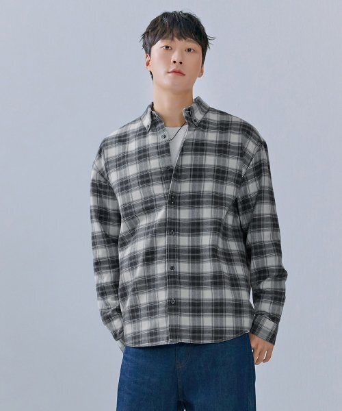 CHASECULT(チェイスカルト)の「メンズチェックシャツ-CERK5412B0E(シャツ/ブラウス・メンズ・ライトグレー・100/105/95)」の2枚目の写真