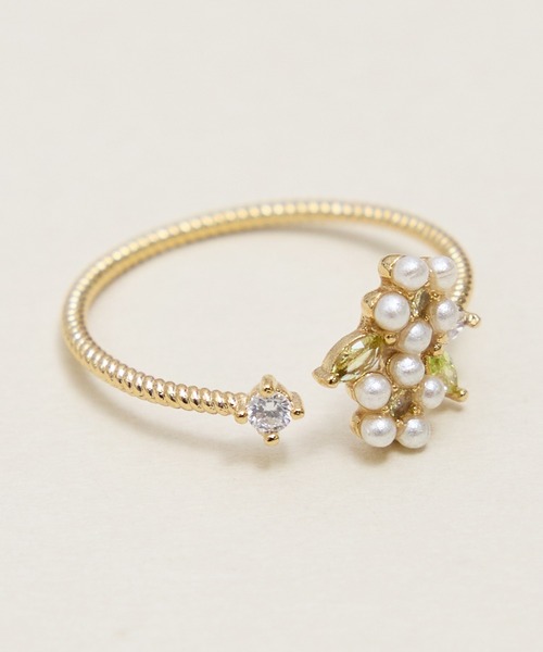 Zoule(ゾーラ)の「Zoule ゾーラ:FLOWER LETTER SERIES jewel flower letter R-2 花言葉 ネモフィラ プルメリア リング(リング・レディース・ホワイト×グリーン/ブルー・FREE)」の3枚目の写真