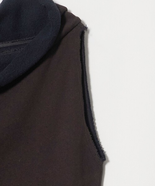 ATTISESSION(アティセッション)の「<ATTISESSION>コットン ウラケ オフショルダー スウェットトップス(Tシャツ/カットソー・レディース・ライトグレー/ダークブラウン・FREE)」の13枚目の写真