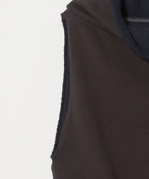 ATTISESSION(アティセッション)の「<ATTISESSION>コットン ウラケ オフショルダー スウェットトップス(Tシャツ/カットソー・レディース・ライトグレー/ダークブラウン・FREE)」の14枚目の写真