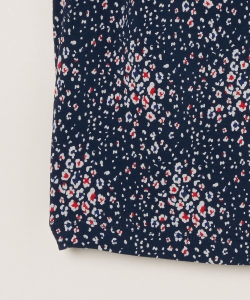 three dots(スリードッツ)の「トラベルライン ラッフルスリーブトップス(シャツ/ブラウス・レディース・マルチ・SMALL/MEDIUM)」の4枚目の写真