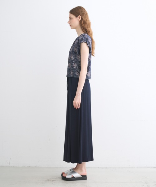 three dots(スリードッツ)の「トラベルライン ラッフルスリーブトップス(シャツ/ブラウス・レディース・マルチ・SMALL/MEDIUM)」の11枚目の写真