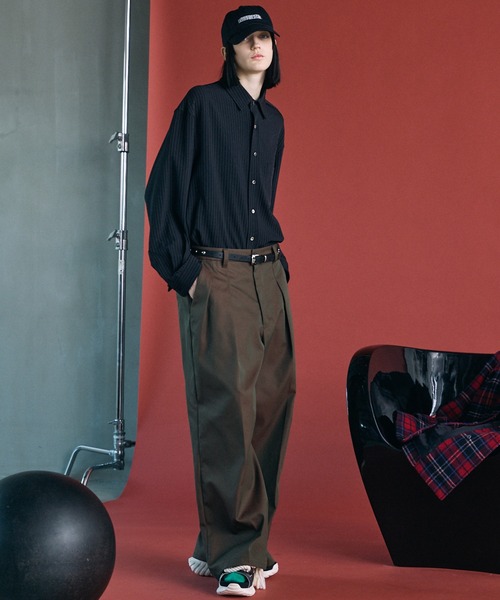 MAISON SPECIAL（メゾンスペシャル）の「《UNISEX》120/2/2 Suvin Cotton Gabardine Prime-Wide Two-Tuck Pantsパンツ/スビンコットンギャバジンプライムワイドツータックパンツ【MAISON SPECIAL/メゾンスペシャル】■セットアップ対応■（スラックス・メンズ・ブルー/チャコールグレー/ブラック/カーキ・2/1/0）」の5枚目の写真