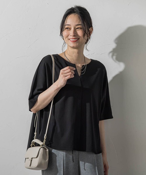 LAUTREAMONT（ロートレアモン）の「【WEB限定】≪夏の体型カバーに≫タックフレアカットソー（Tシャツ/カットソー・レディース・ブラック/ホワイト/グリーン系その他・9号）」の2枚目の写真