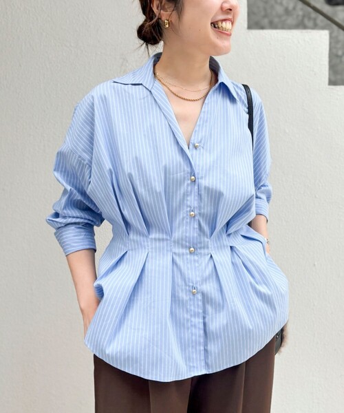 NOLLEY’S(ノーリーズ)の「【WEB&一部店舗限定カラー】【GOODS BUYER 石田別注カラー】ストレッチタフタスキッパータックシャツ(シャツ/ブラウス・レディース・ブルー系その他7/キャメル/ネイビー/ブルー系その他/オフホワイト・38/36)」の3枚目の写真
