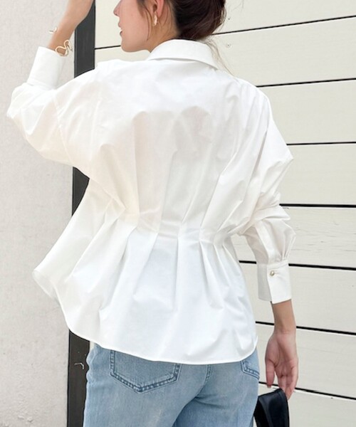 NOLLEY’S(ノーリーズ)の「【WEB&一部店舗限定カラー】【GOODS BUYER 石田別注カラー】ストレッチタフタスキッパータックシャツ(シャツ/ブラウス・レディース・ブルー系その他7/キャメル/ネイビー/ブルー系その他/オフホワイト・38/36)」の8枚目の写真
