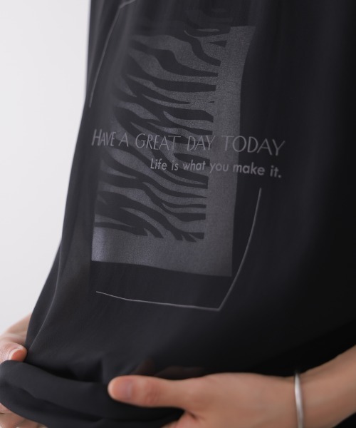 Bou Jeloud(ブージュルード)の「バイカラーレイヤードプルオーバー(Tシャツ/カットソー・レディース・モカ/オフホワイト/ブラック・FREE)」の11枚目の写真
