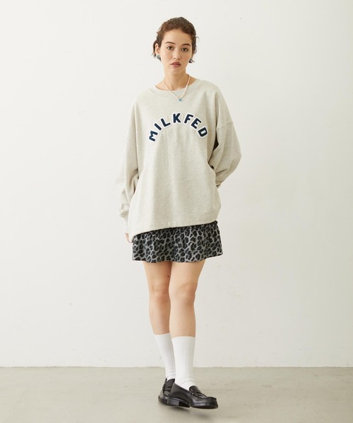 MILKFED.(ミルクフェド)の「PATCH DRAWSTRING BIG SWEAT TOP(スウェット・レディース・オートミール/ネイビー/アッシュ・ONE SIZE)」の7枚目の写真