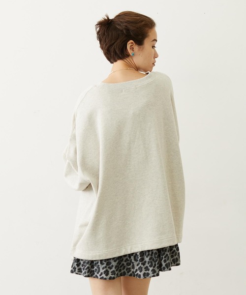 MILKFED.(ミルクフェド)の「PATCH DRAWSTRING BIG SWEAT TOP(スウェット・レディース・オートミール/ネイビー/アッシュ・ONE SIZE)」の5枚目の写真