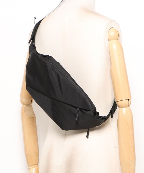 NoiR/ノアール(ノアール)の「撥水加工ナイロン 2層構造 ボディバッグ N23004 Flask shoulder(ボディバッグ/ウエストポーチ・メンズ・ブラック系その他/ブラック・FREE)」の8枚目の写真