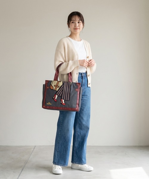 mis zapatos(ミス サパト)の「mis zapatos トランクサパトトート(ボストンサイズ)(トートバッグ・レディース・ベージュ/ブラック・FREE)」の4枚目の写真