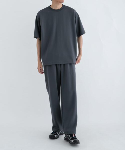 TOHA(トハ)の「リカバリーウェアカットソー半袖/ロングパンツ(ルームウェア/パジャマ・メンズ・ネイビー/ブラウン/アイボリー/チャコールグレー・LARGE/MEDIUM/SMALL/X-LARGE)」の3枚目の写真