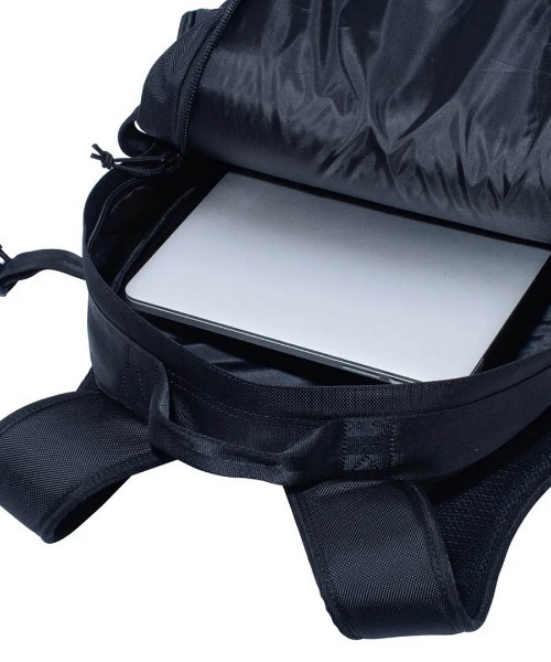 NEW ERA（ニューエラ）の「【NEW ERA】キャリアパック 35L / ブラック[14521349]（バックパック/リュック・レディース・ブラック・フリー）」の8枚目の写真