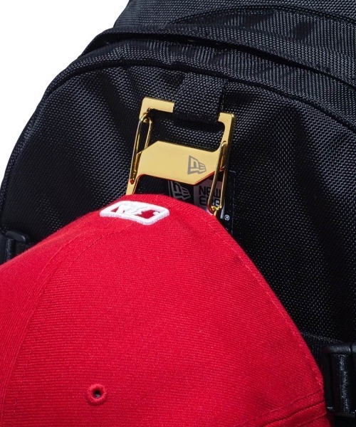 NEW ERA（ニューエラ）の「【NEW ERA】キャリアパック 35L / ブラック[14521349]（バックパック/リュック・レディース・ブラック・フリー）」の13枚目の写真