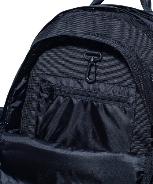 NEW ERA（ニューエラ）の「【NEW ERA】キャリアパック 35L / ブラック[14521349]（バックパック/リュック・レディース・ブラック・フリー）」の15枚目の写真