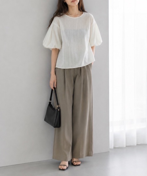 Muffiny(マフィニー)の「ボリュームタックスリーブブラウス(Tシャツ/カットソー・レディース・アイボリー/ネイビー/ワイン・MEDIUM)」の1枚目の写真
