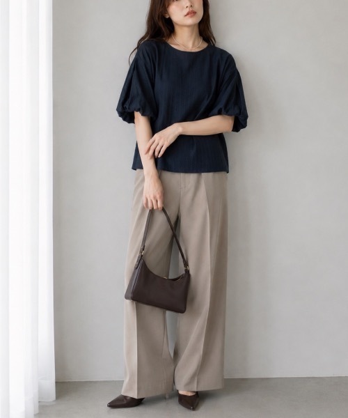 Muffiny(マフィニー)の「ボリュームタックスリーブブラウス(Tシャツ/カットソー・レディース・アイボリー/ネイビー/ワイン・MEDIUM)」の12枚目の写真